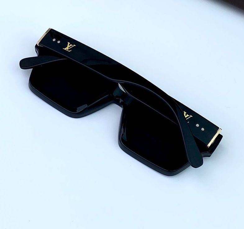 Lunettes de soleil mode noires tendance 9931