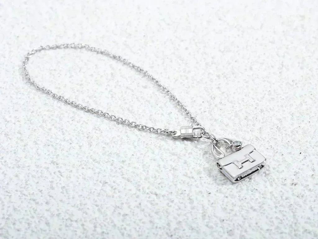 [Royal]AMULETTE PEDANT SILVER NECKLACE