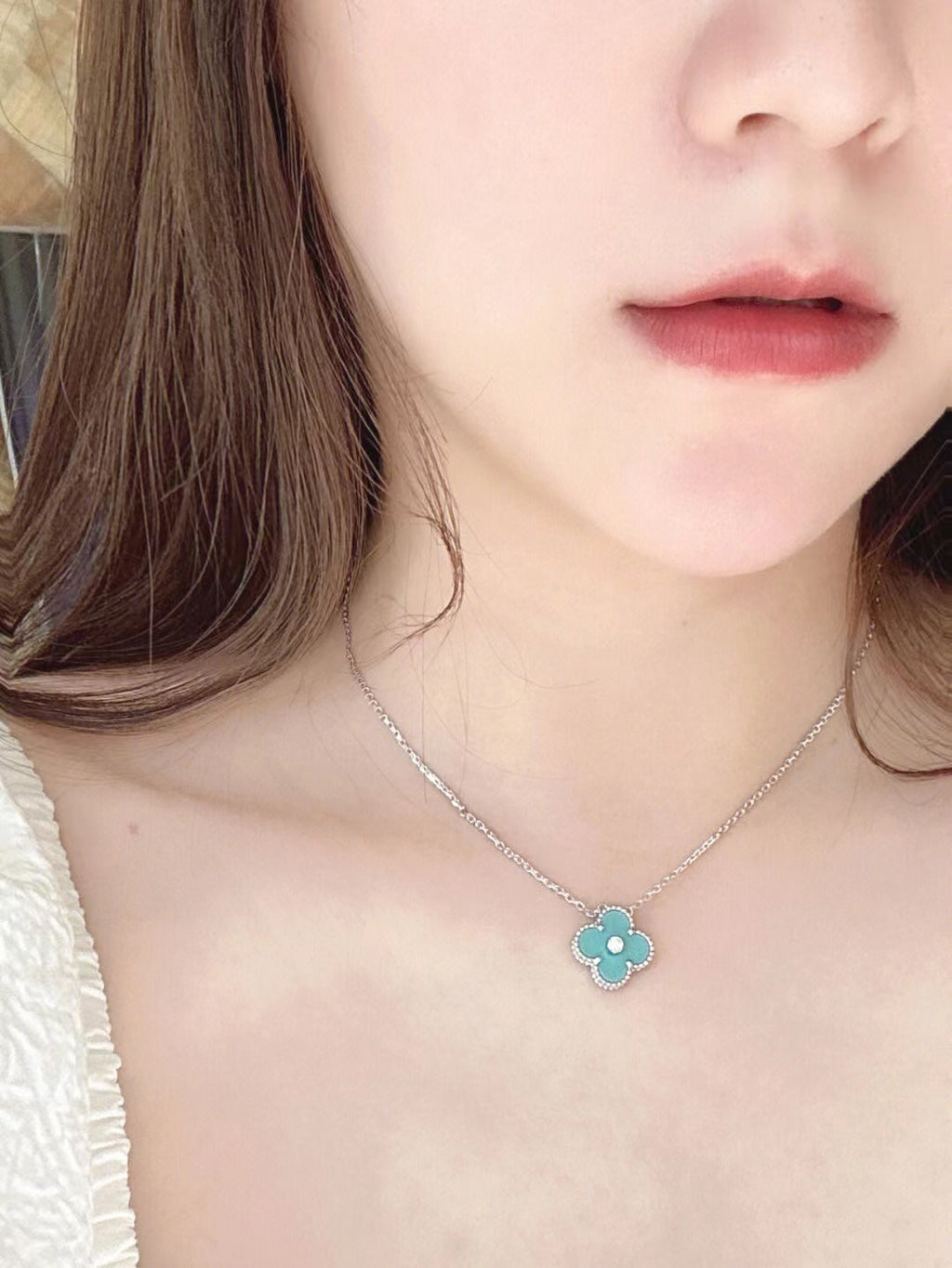 [Royal]CLOVER 1 DIAMOND LIGHT BLUE SILVER NECKLACE