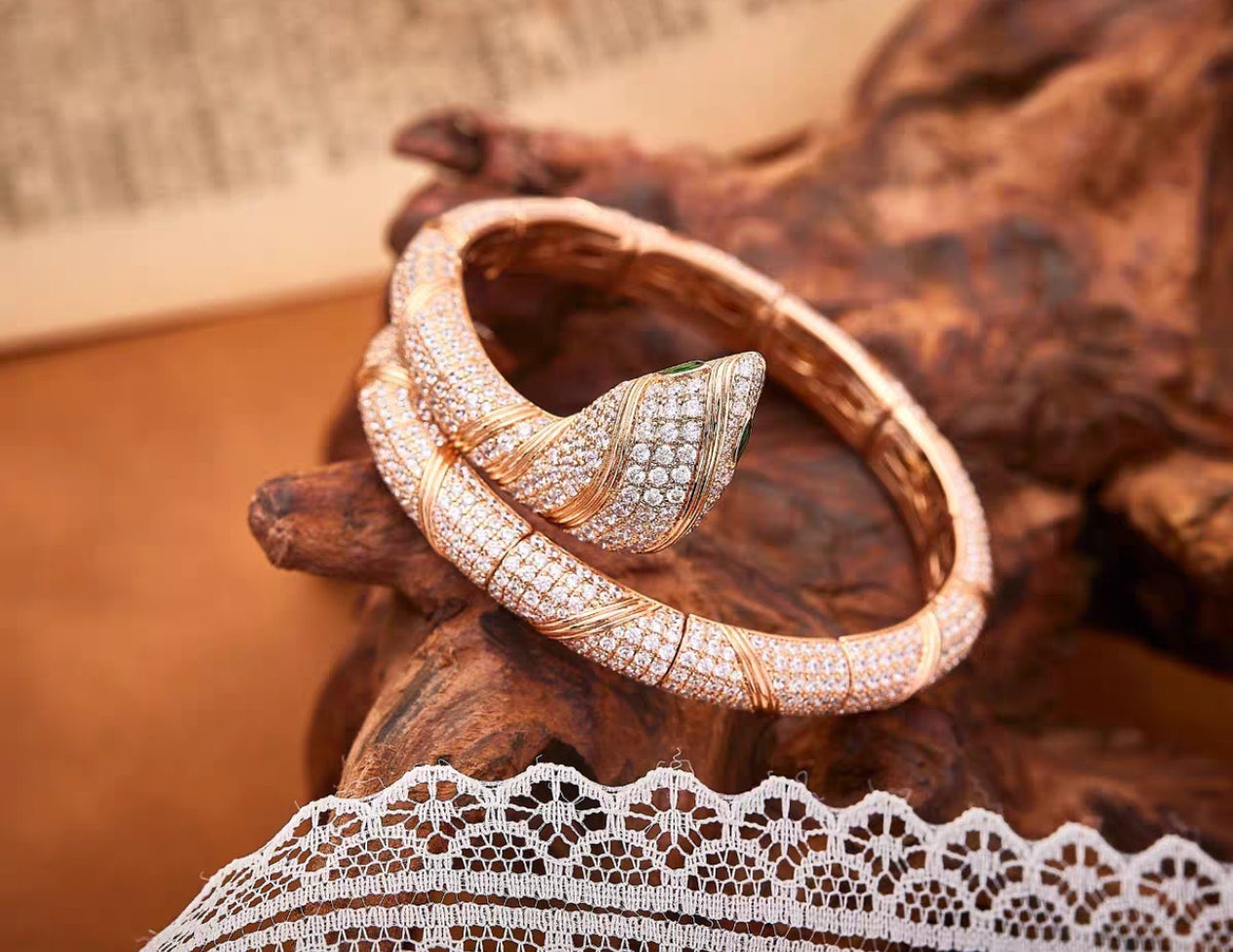 [ROYAL  ]HAUTE COUTURE GOLD SERPENTI BRACELET