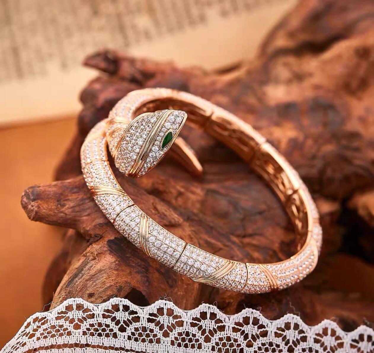 [ROYAL  ]HAUTE COUTURE GOLD SERPENTI BRACELET