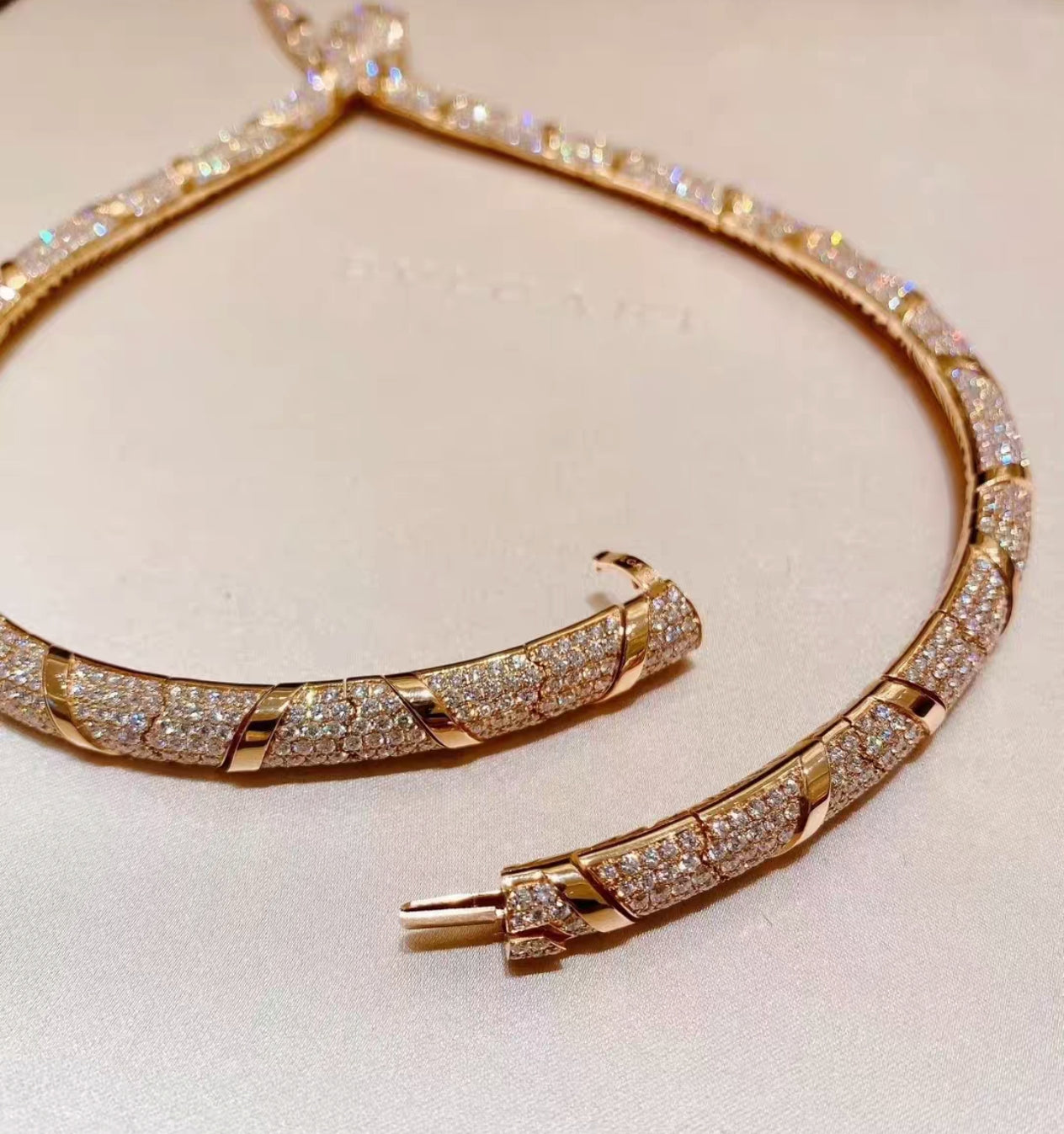 [ROYAL  ]HAUTE COUTURE GOLD SERPENTI NECKLACE