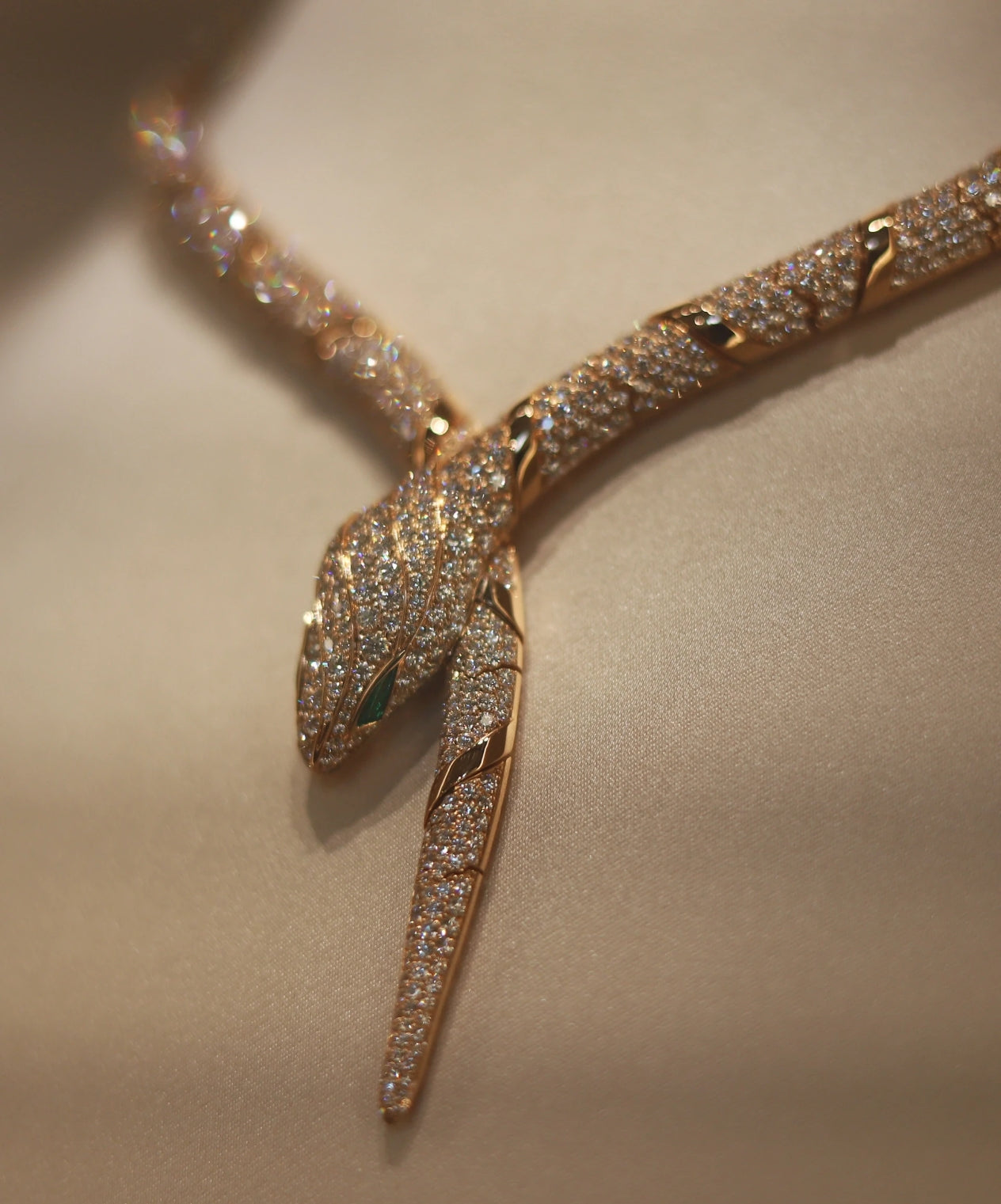 [ROYAL  ]HAUTE COUTURE GOLD SERPENTI NECKLACE