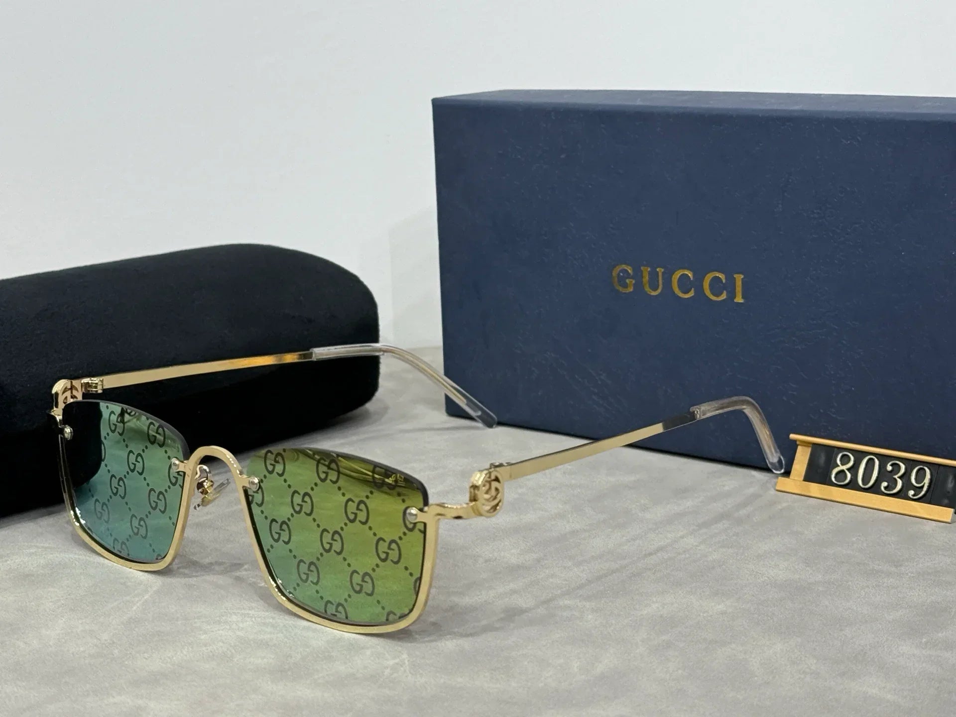 2025 new women's small frame iconic logo sunglasses