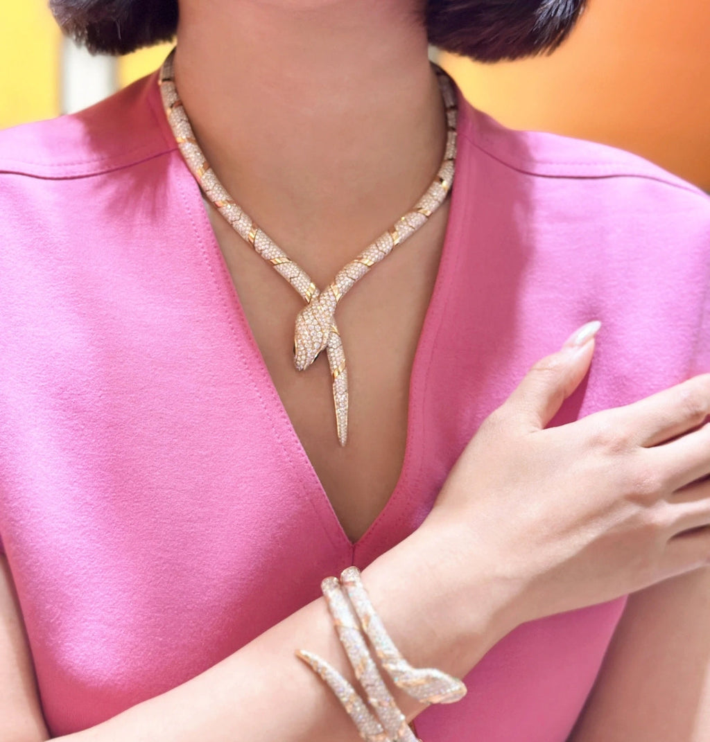 [ROYAL  ]HAUTE COUTURE GOLD SERPENTI NECKLACE