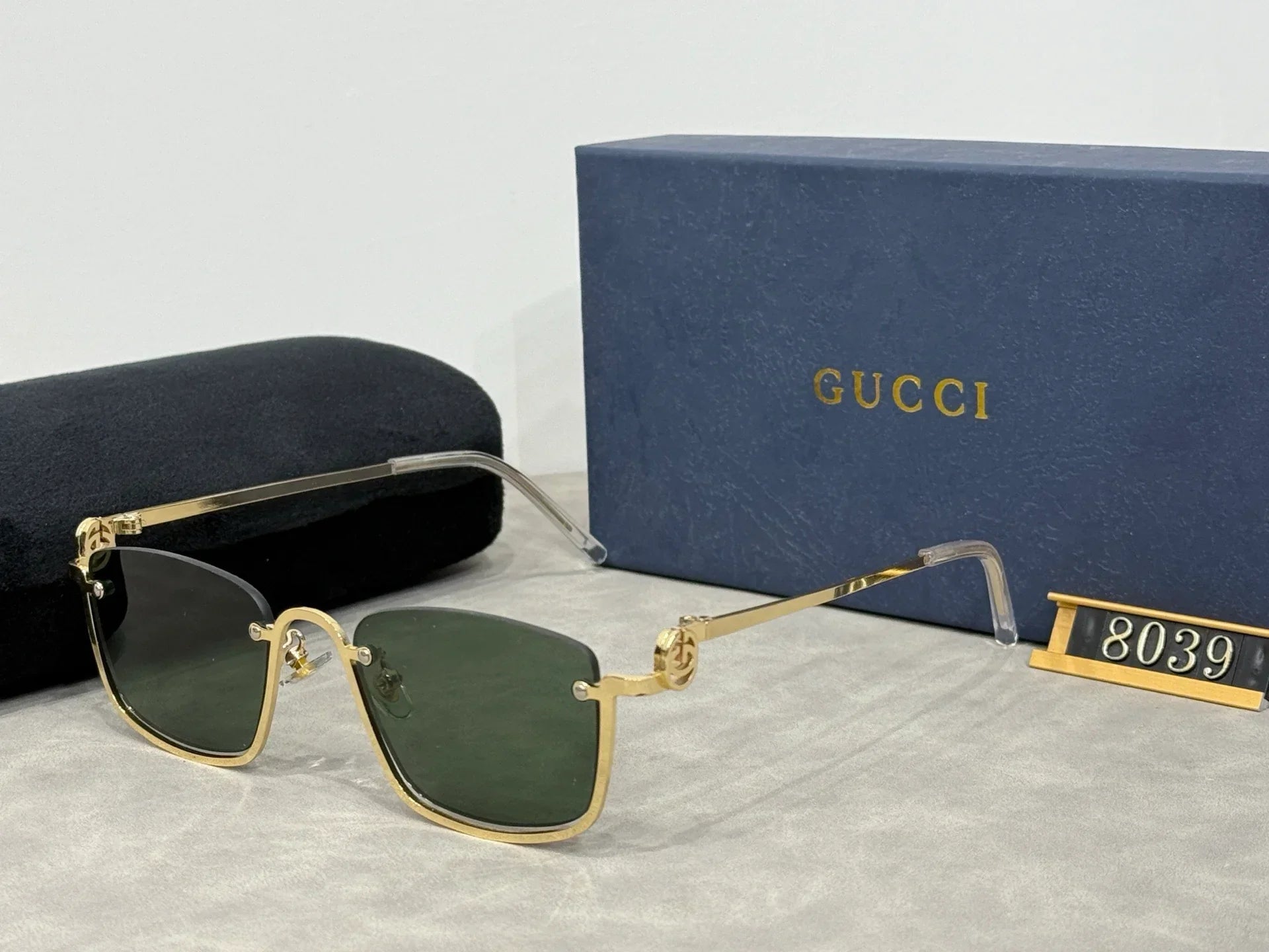 2025 new women's small frame iconic logo sunglasses