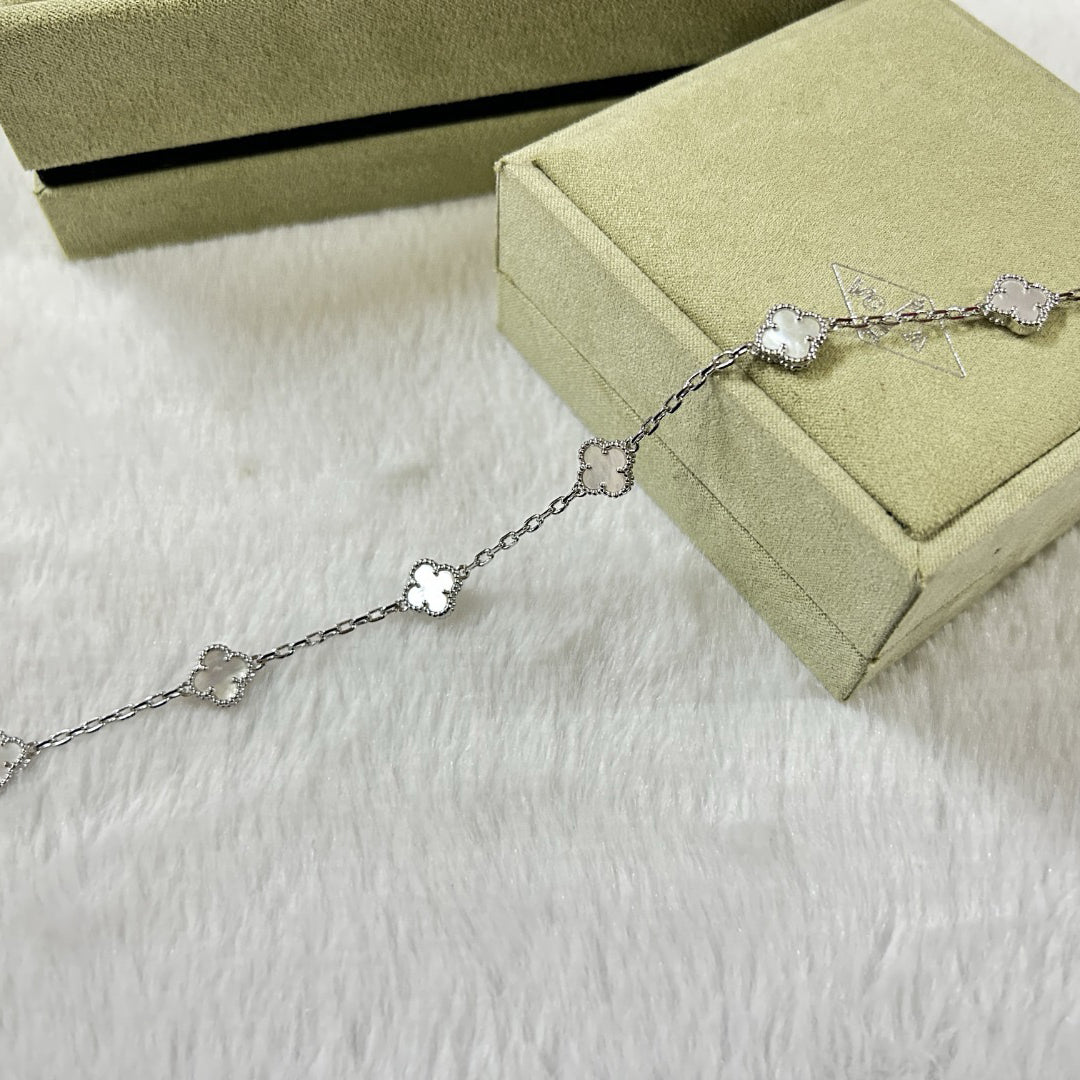 [Royal]CLOVER 6 MOTIF WHITE MOP BRACELET