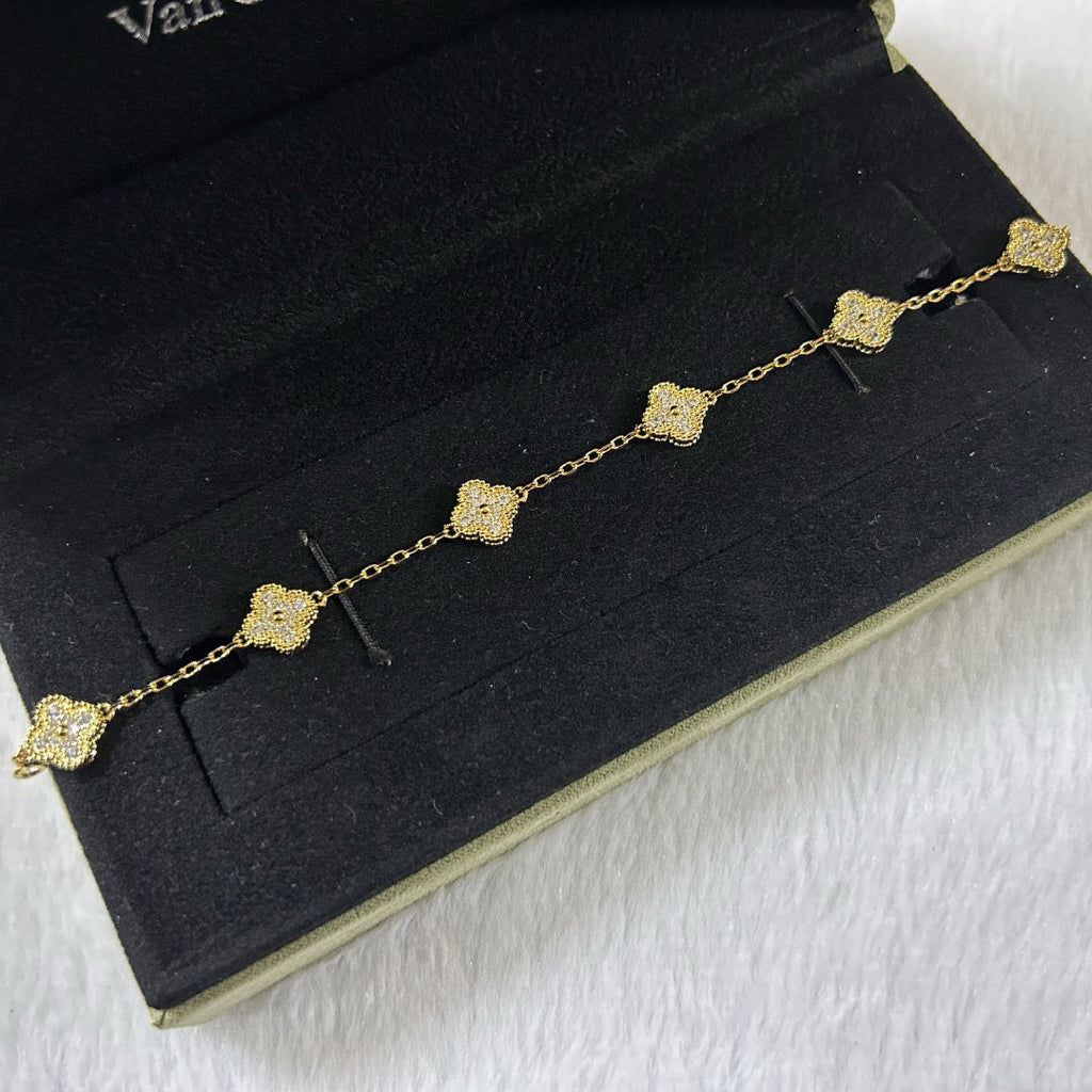 [Royal]CLOVER 6 MOTIF DIAMOND BRACELET